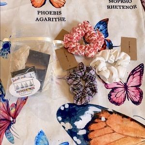 𝐄𝐗𝐓𝐑𝐀𝐒